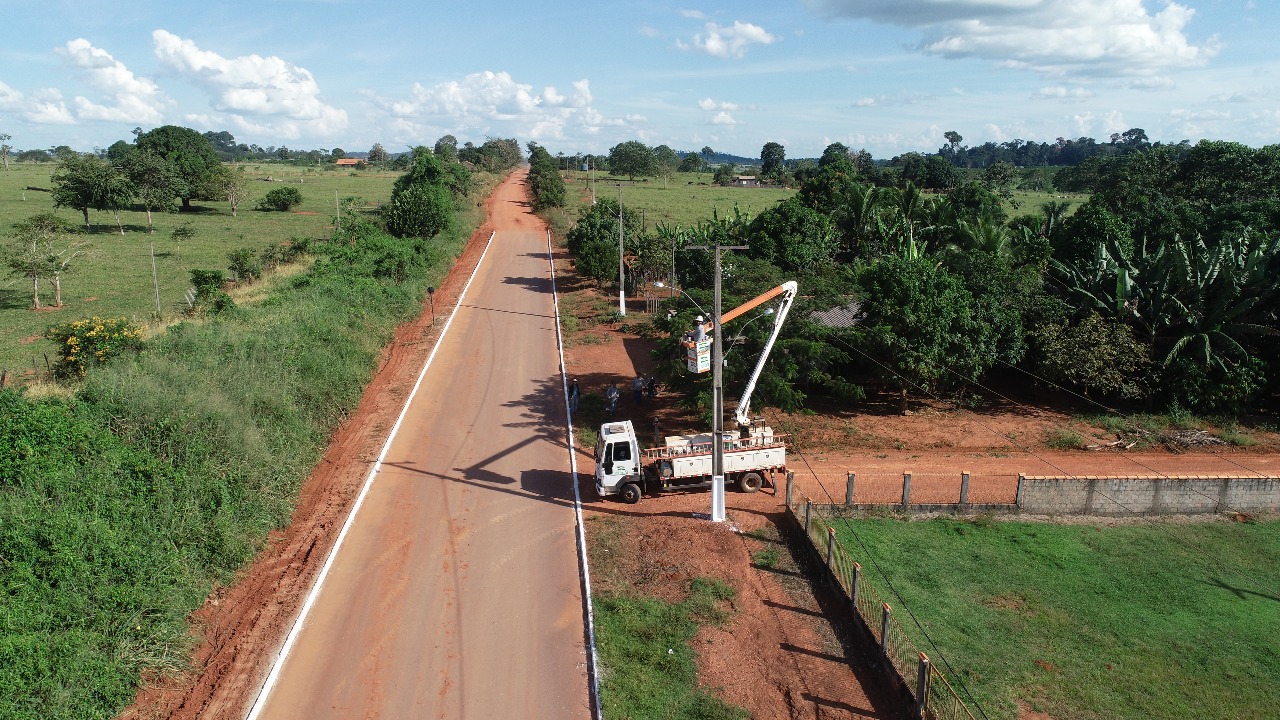 PREFEITURA REALIZA LIMPEZA, PINTURA E SERVIÇOS DE MANUTENÇÃO EM DIVINÓPOLIS - News Rondônia