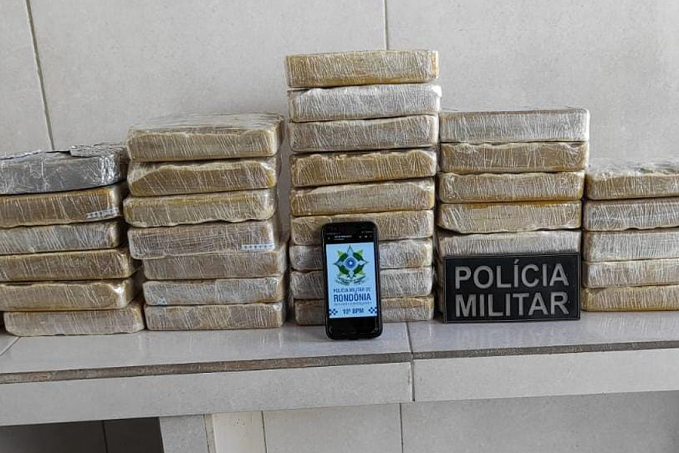 Polícia Militar prende suspeito e apreende 40 KG de pasta base - News Rondônia
