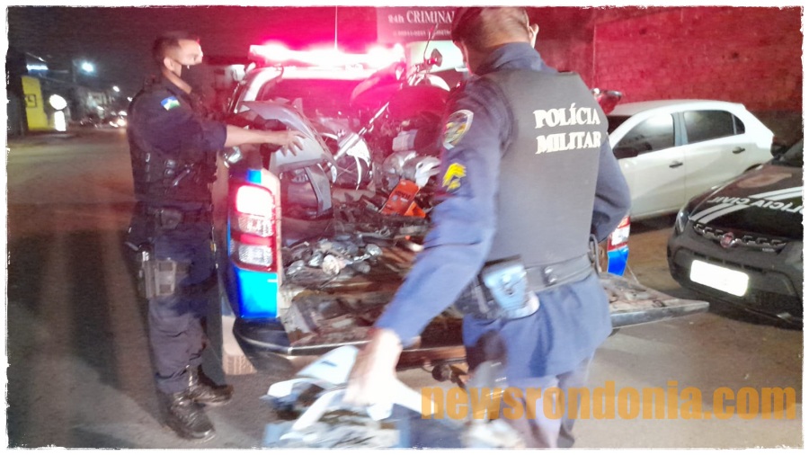 DENÚNCIA: Suspeito é flagrado com celulares e moto roubada em residência na zona leste - News Rondônia