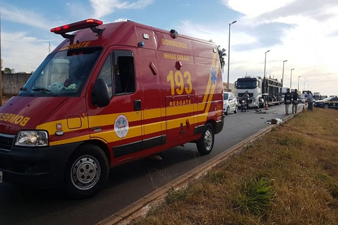 Ciclista morre após ser atropelado por carro em alta velocidade - News Rondônia