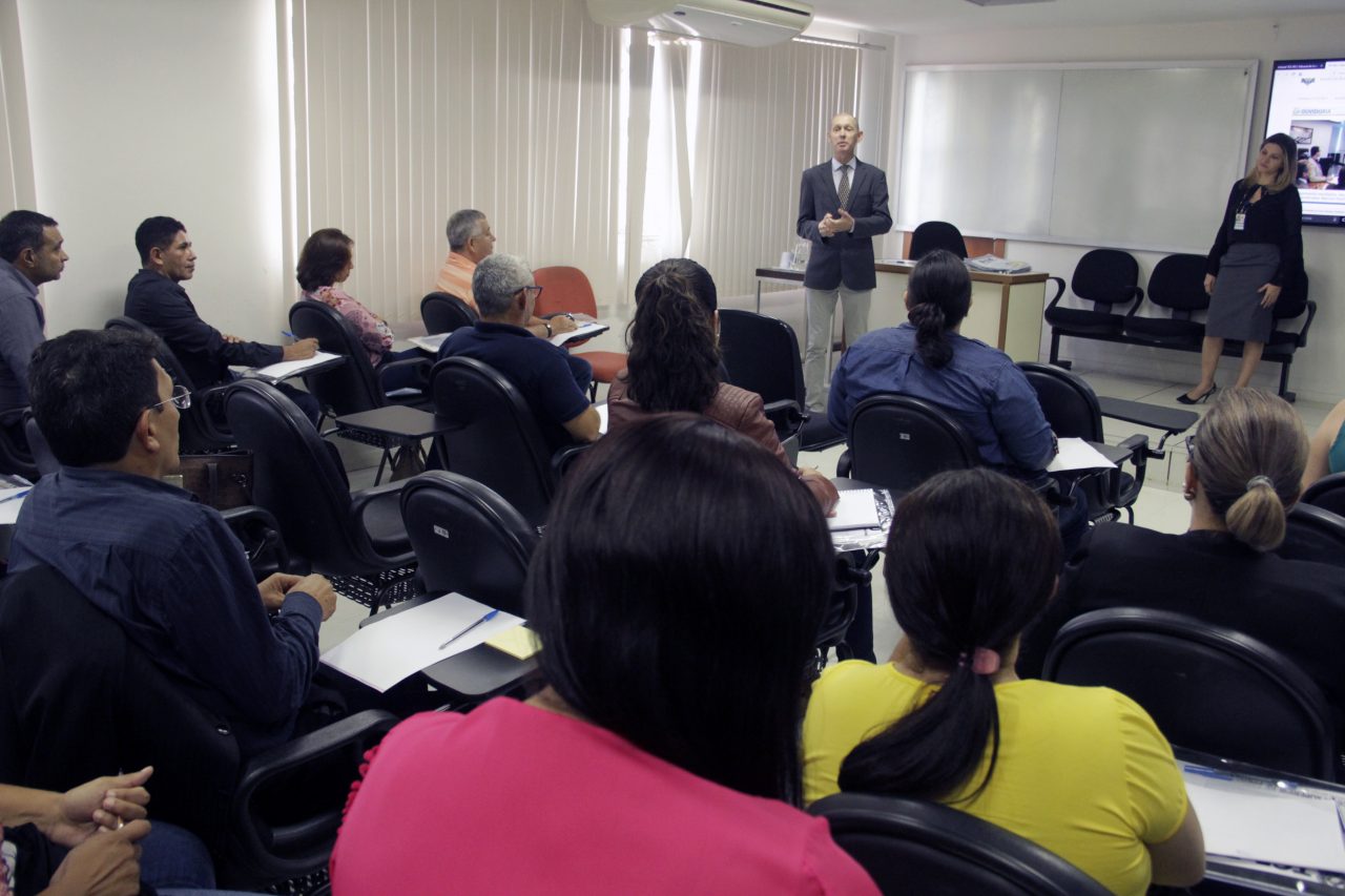 OUVIDORIA GERAL DO ESTADO CAPACITA PROFISSIONAIS PARA MELHOR ATENDER AO CIDADÃO - News Rondônia