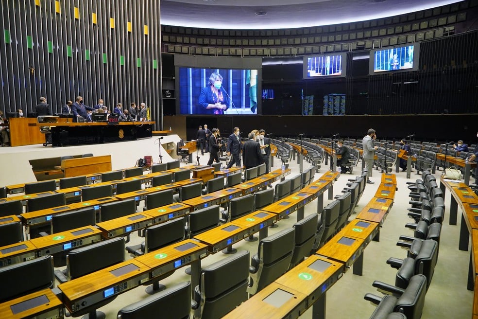 Bolsonaro sanciona lei que regulamenta transformação de times de futebol em empresas - News Rondônia