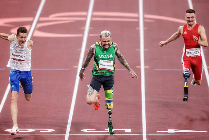 Por um centésimo a mais, Vinícius Rodrigues é prata nos 100m em Tóquio - News Rondônia