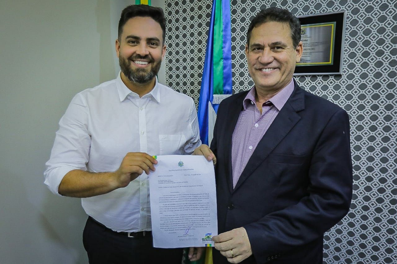 LÉO MORAES ENTREGA PEDIDO DE CEDÊNCIA DO PRÉDIO DA ALE/RO PARA EXTENSÃO DO PRONTO-SOCORRO JOÃO PAULO II - News Rondônia