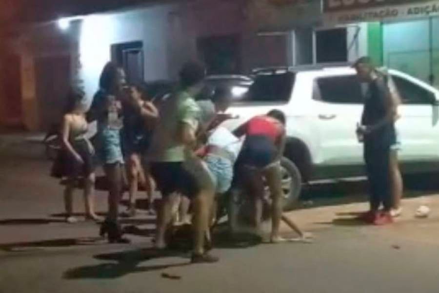 Vídeo de mulheres saindo na porrada em RO viraliza em grupos do whatsapp - News Rondônia