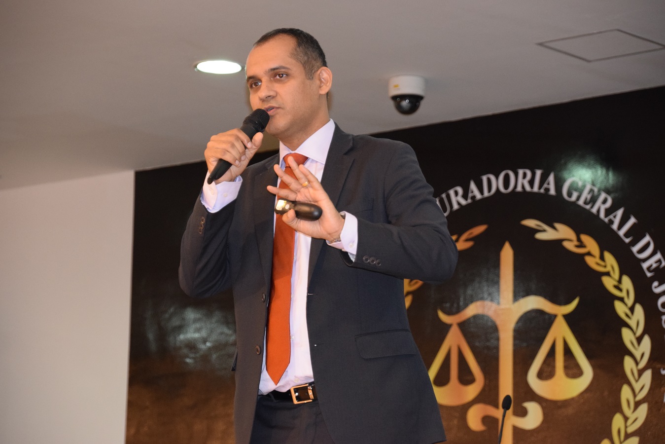PROMOTORA DE JUSTIÇA QUE TENTOU MORALIZAR A EDUCAÇÃO DO MUNICÍPIO DE PVH É SUBSTITUÍDA DE PROMOTORIA - News Rondônia