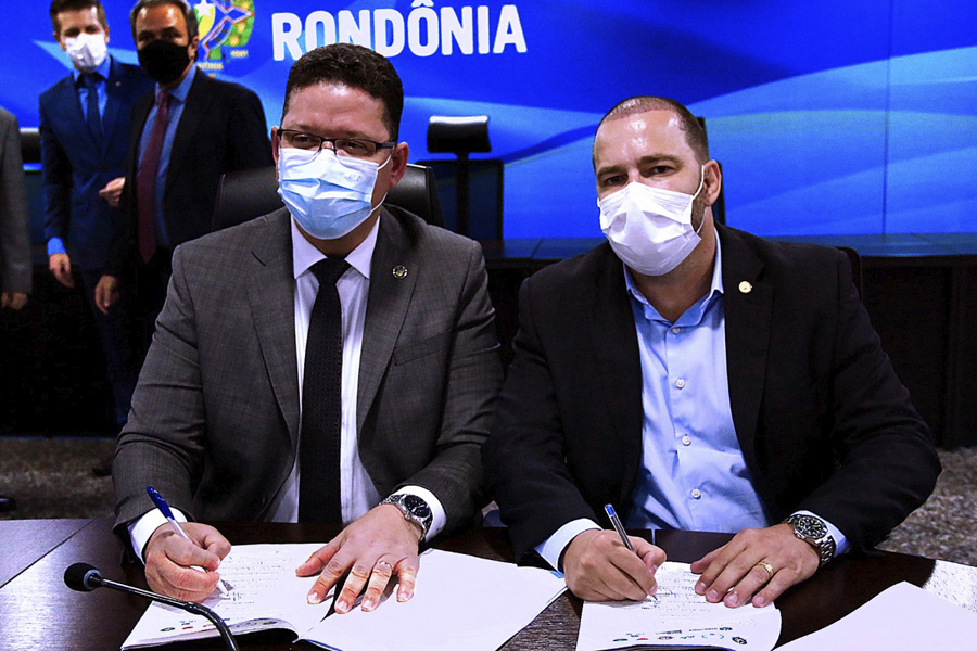 Presidente Alex Redano participa de assinatura de termos que ampliam acesso à assistência jurídica gratuita - News Rondônia