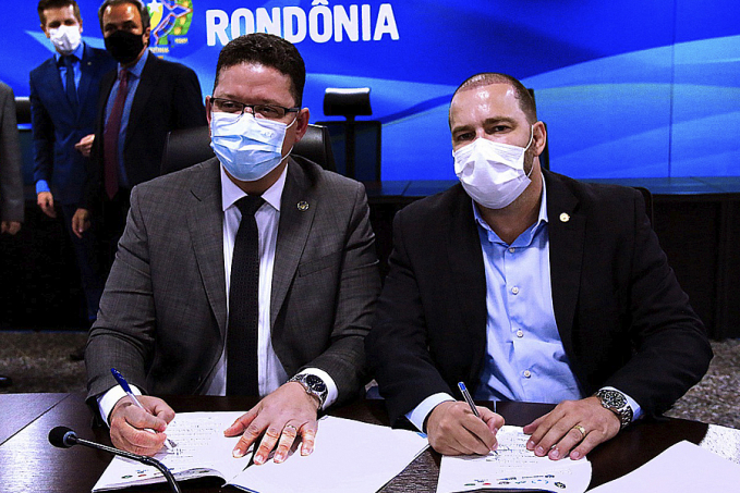 Presidente Alex Redano participa de assinatura de termos que ampliam acesso à assistência jurídica gratuita - News Rondônia