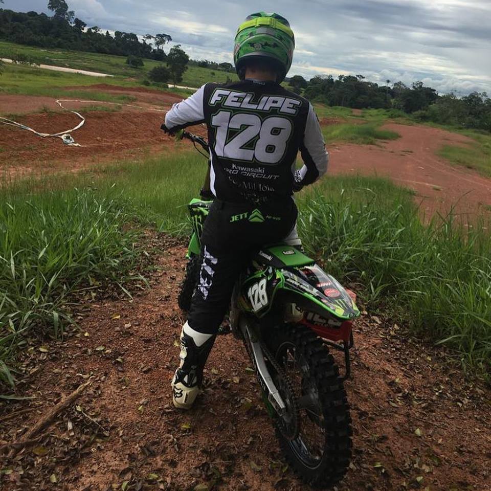 APÓS PASSAR POR CIRURGIA E FICAR OITO MESES AFASTADO DAS PISTAS PILOTO ROLIMOURENSE RETORNA AOS TREINOS - News Rondônia