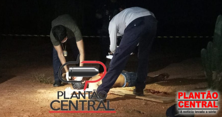 DISCUSSÃO - Homem é executado com golpes de facão por causa de comida - News Rondônia