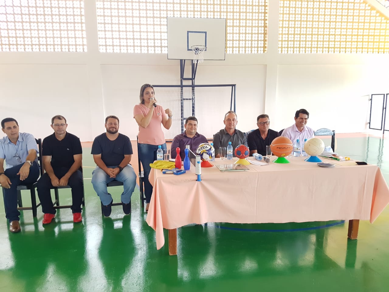 PREFEITURA DE ROLIM DE MOURA INAUGURA QUADRA POLIESPORTIVA NA ESCOLA POLO JOSÉ VERÍSSIMO - News Rondônia