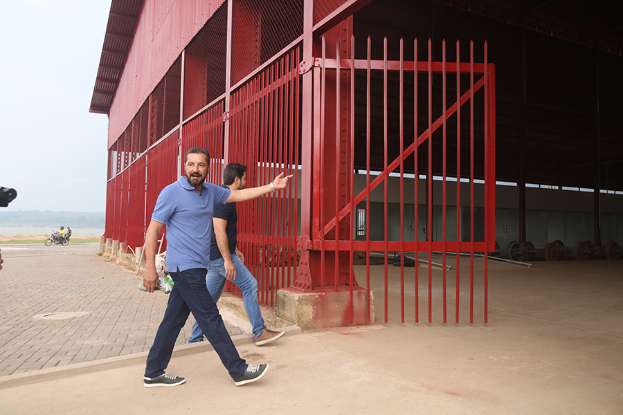 Gestão Hildon Chaves revitaliza região central e entrega documentos de imóveis aos moradores - News Rondônia