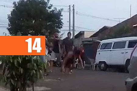 MULHER DESMAIA AO SEPARAR BRIGA E SER ATINGIDA POR PAULADA; VÍDEO - News Rondônia