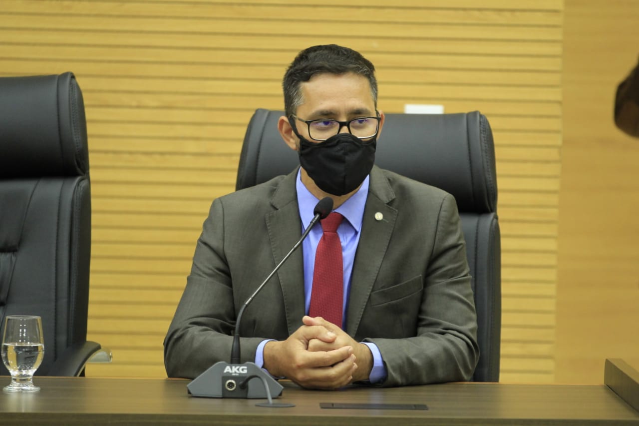 Deputado Anderson parabeniza Agentes de Segurança Socioeducativos que evitaram fuga em massa em unidade de internação de Porto Velho - News Rondônia