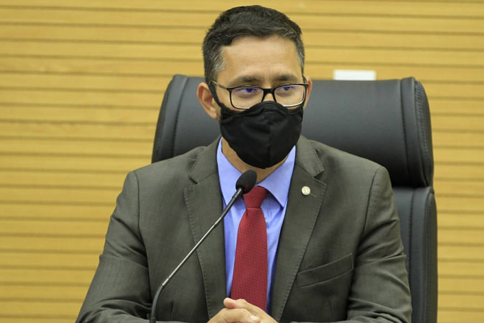 Deputado Anderson parabeniza Agentes de Segurança Socioeducativos que evitaram fuga em massa em unidade de internação de Porto Velho - News Rondônia