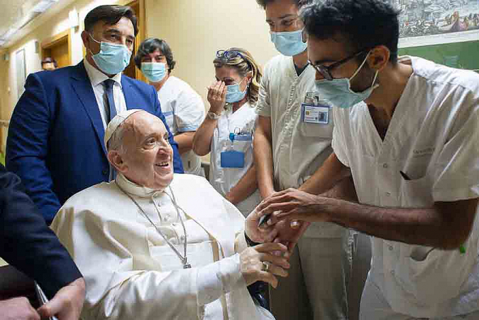Papa Francisco ficará no hospital por mais alguns dias, diz Vaticano - News Rondônia
