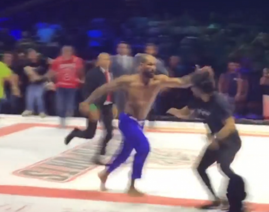 EVENTO DE JIU-JITSU TERMINA COM BRIGA GENERALIZADA (VÍDEO) - News Rondônia