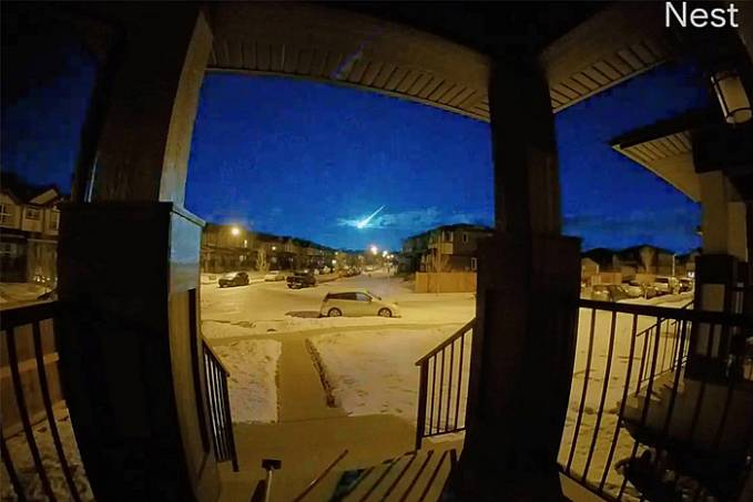 VÍDEO: Câmera flagra meteoro no céu do Canadá - News Rondônia