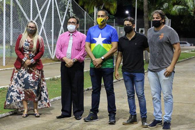 Márcia Socorristas Animais participa da inauguração da nova Iluminação do Deroche - News Rondônia