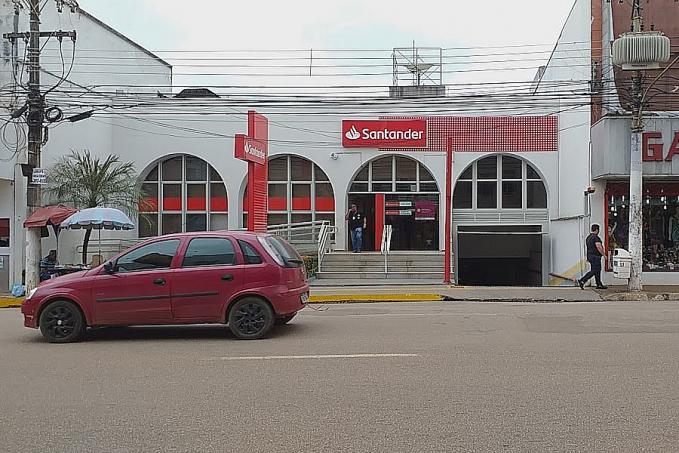 URGENTE - Bandidos atacam vítima de 59 anos e roubam 5 mil reais em saidinha de banco - News Rondônia