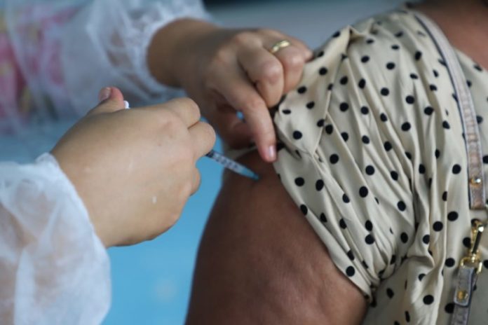 PREFEITURA ALTERA HORÁRIOS E LOCAIS DE VACINAÇÃO NA PRÓXIMA SEGUNDA-FEIRA - News Rondônia