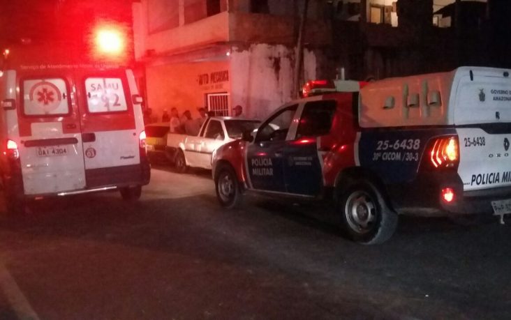 IMAGENS FORTES: JOVEM É ASSASSINADO COM TIROS NA CABEÇA NO BAIRRO JORGE TEIXEIRA - VÍDEO - News Rondônia