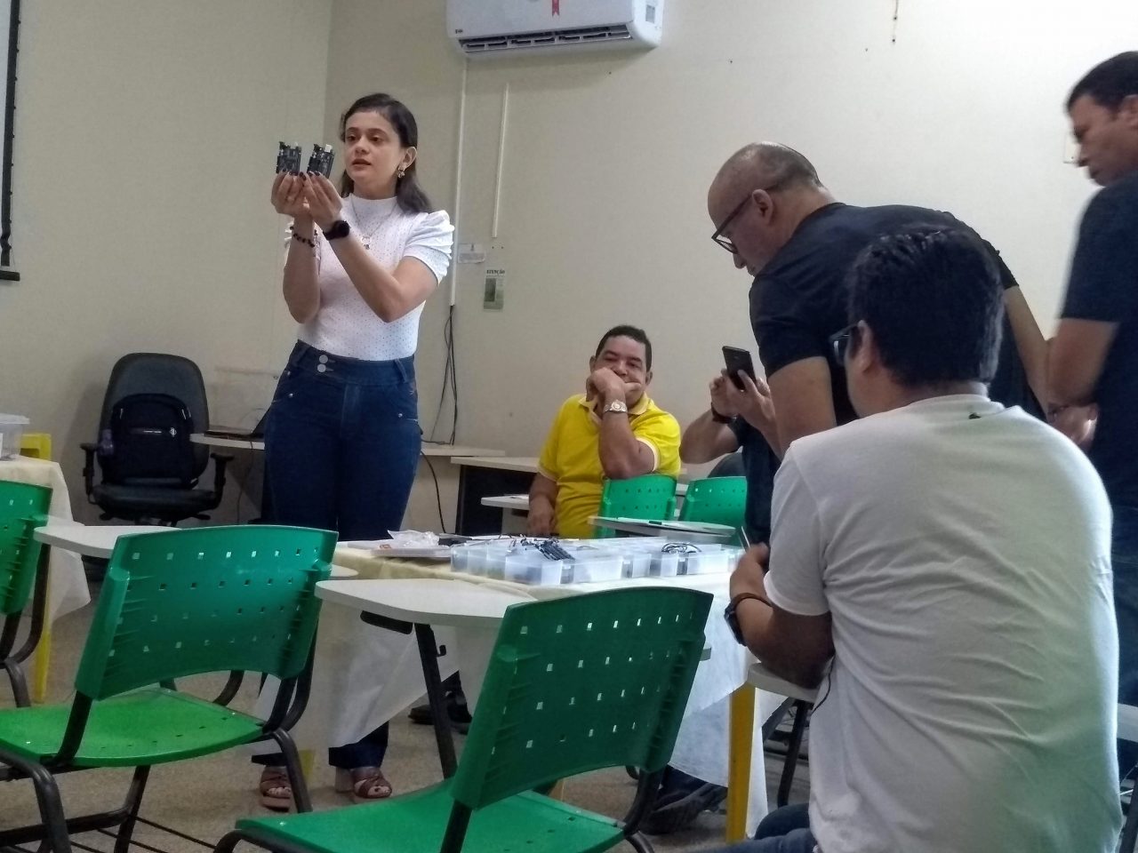 PROFESSORES DA REDE ESTADUAL SÃO FORMADOS PARA DESENVOLVIMENTO DE ROBÓTICA EDUCACIONAL NAS ESCOLAS DE PORTO VELHO - News Rondônia