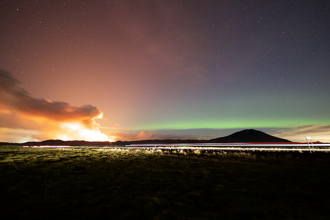 Em registro raro, brasileiros fotografam aurora boreal e erupção vulcânica na Islândia - News Rondônia