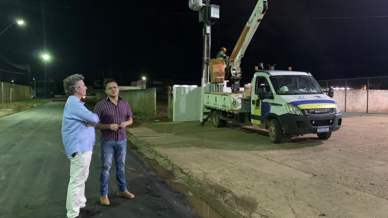 Prefeitura atende pedido de Isaque Machado e realiza limpeza, recapeamento e reparos nos pontos de iluminação na Rua Pastor Messias Barbosa - News Rondônia