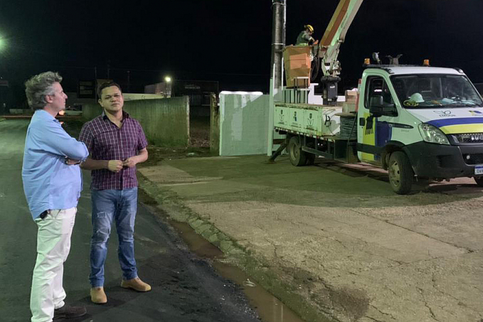 Prefeitura atende pedido de Isaque Machado e realiza limpeza, recapeamento e reparos nos pontos de iluminação na Rua Pastor Messias Barbosa - News Rondônia