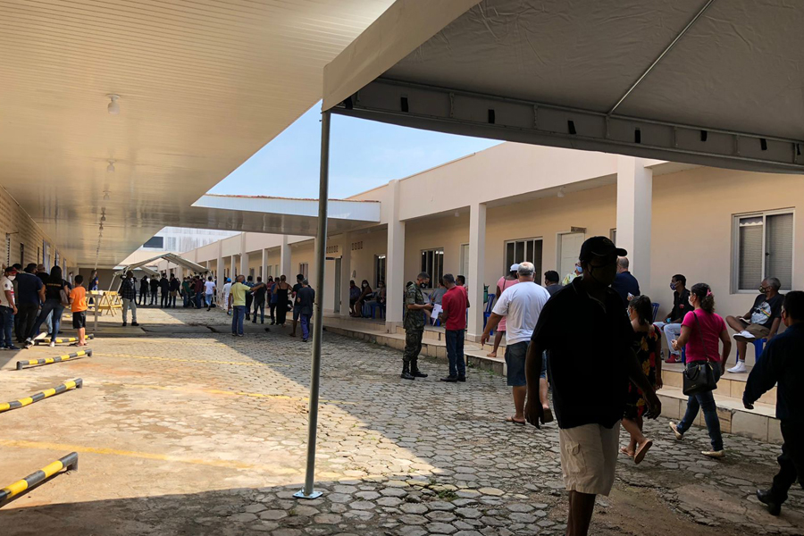 Escola dos deputados abre as portas para vacinação - News Rondônia