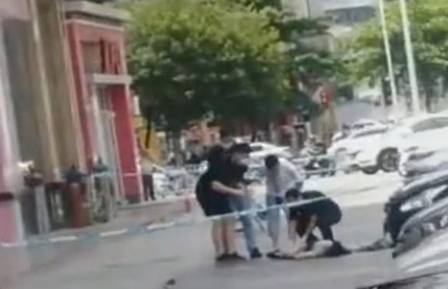 RAPAZ DE CUECA TENTA FUGIR DA CASA DA AMANTE QUE NEM HOMEM ARANHA, MAS CAI E MORRE; VÍDEO - News Rondônia