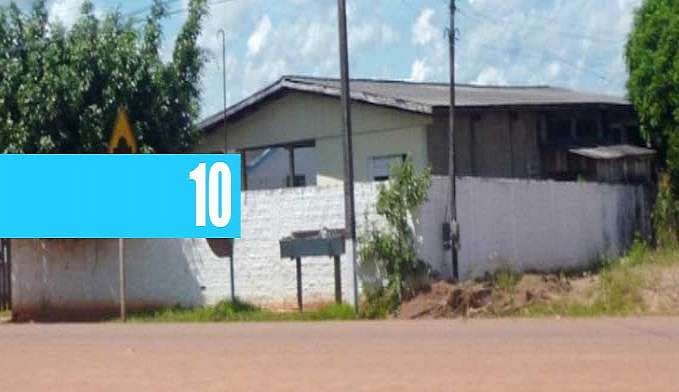 ESCOLA É ARROMBADA, ALIMENTOS SÃO FURTADOS E PAREDES PICHADAS COM FRASES DIRECIONADAS A PROFESSORES - News Rondônia