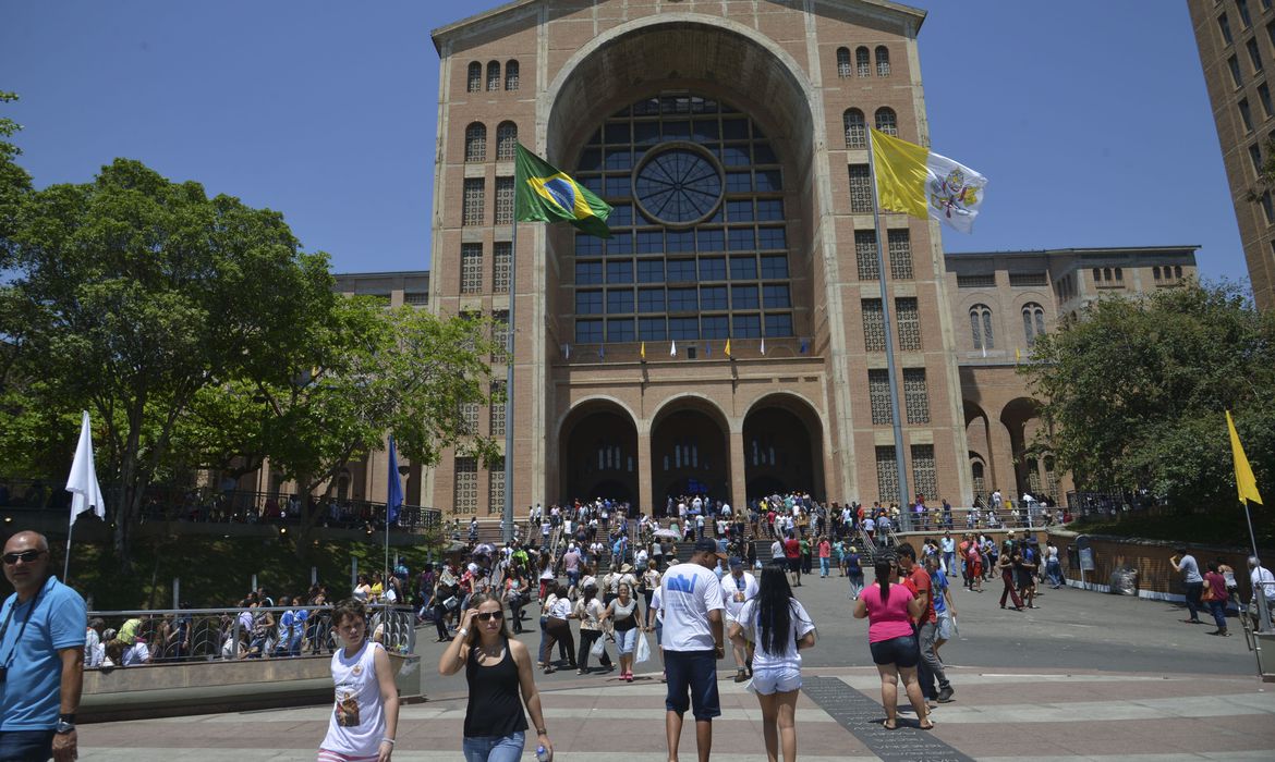 Santuário de Aparecida volta a receber fiéis após quatro meses fechado - News Rondônia