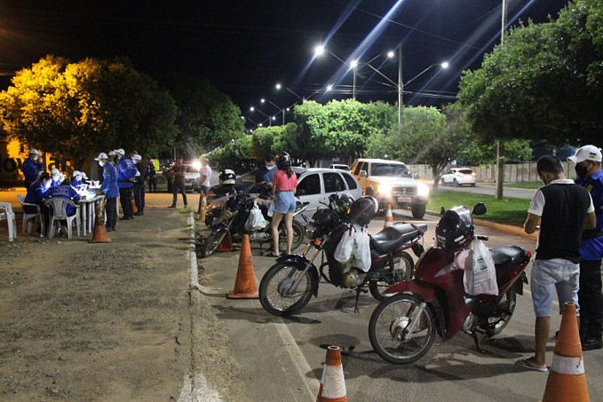 PREVENÇÃO - Detran e Polícia Militar promovem fiscalização ostensiva de trânsito em Ariquemes - News Rondônia