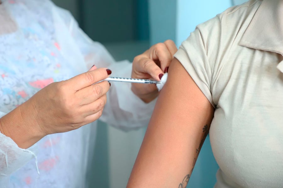 Prefeitura segue com vacinação contra a Covid-19 para adolescentes de 12 a 17 anos com comorbidades - News Rondônia