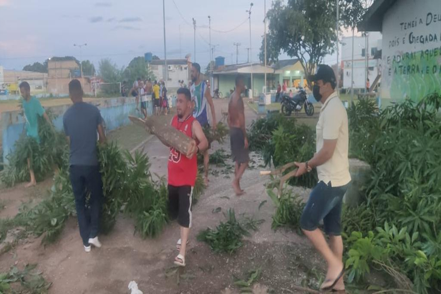 Emdur revitaliza iluminação pública em poliesportivo na zona sul após solicitação do vereador Edmilson Dourado - News Rondônia