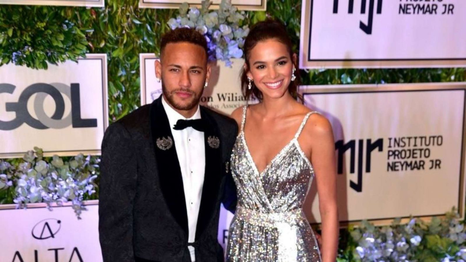 NEYMAR PUBLICA VÍDEO COM BRUNA MARQUEZINE E FÃS SHIPAM - News Rondônia