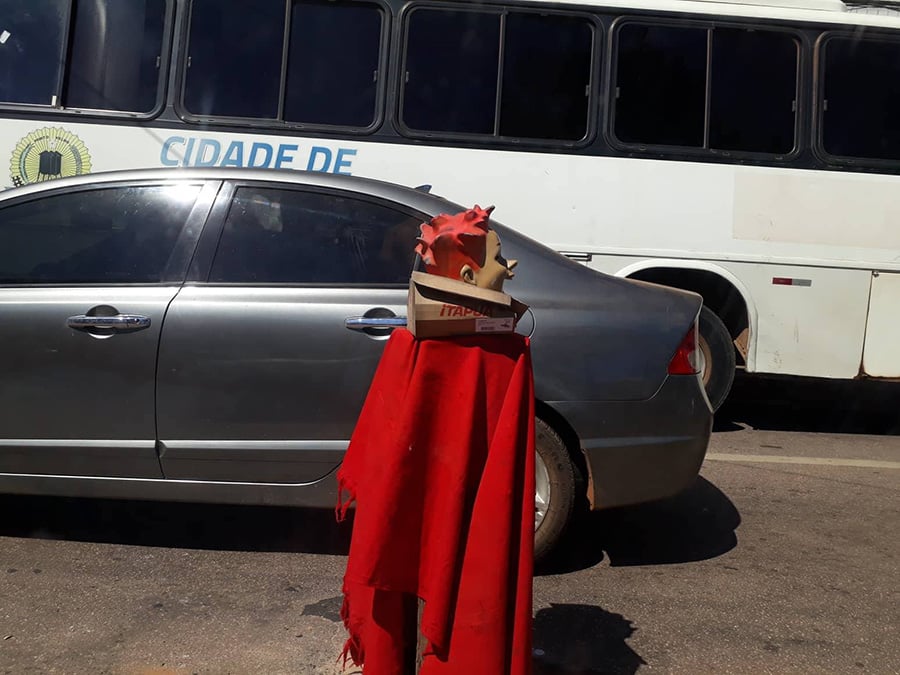 POPULAÇÃO USA HUMOR PRA CHAMAR ATENÇÃO DA PREFEITURA - News Rondônia