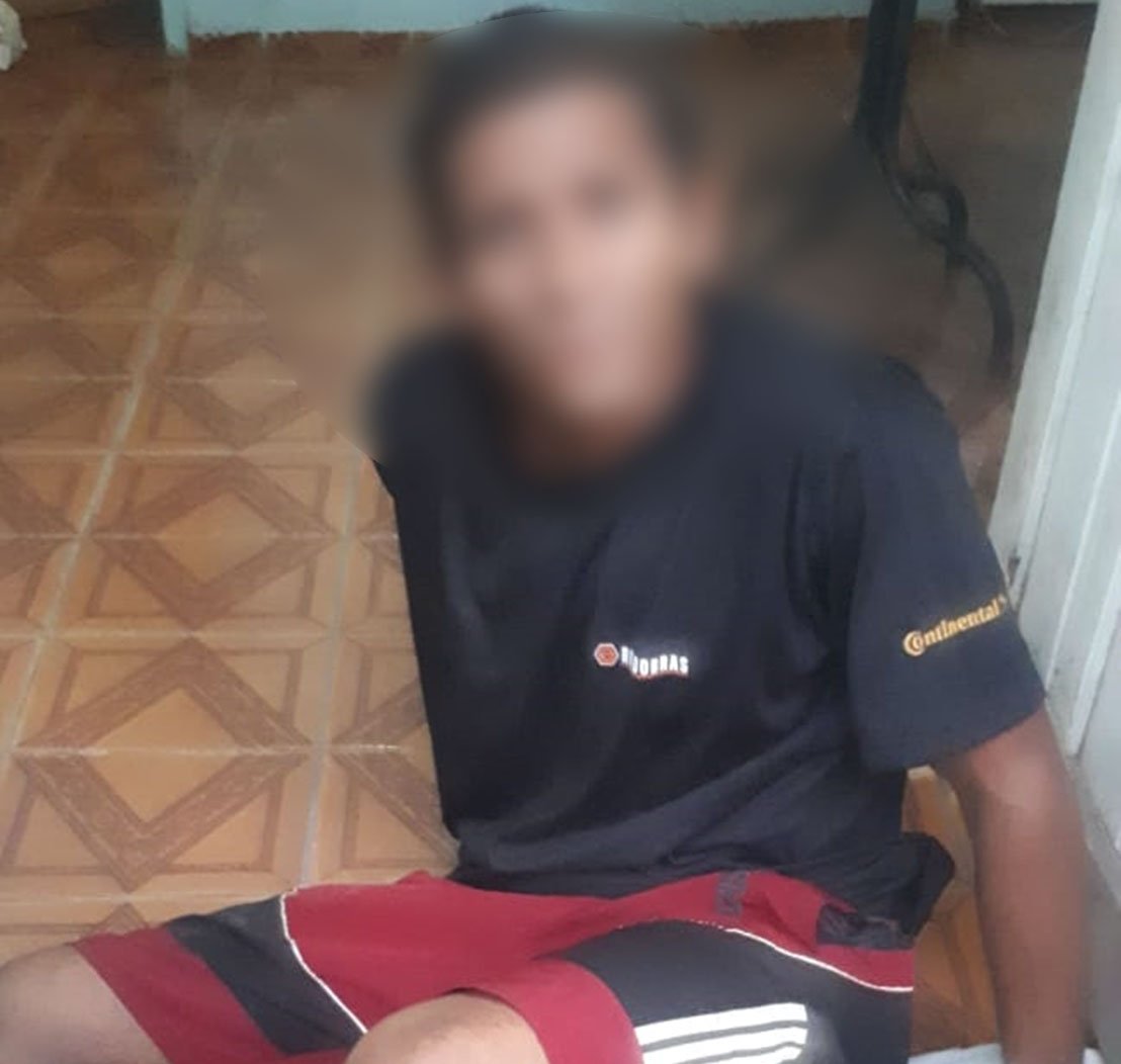 APÓS LEVAR TIROS NAS NÁDEGAS, HOMEM TENTA FUGIR DA POLÍCIA DURANTE RESGATE MÉDICO - News Rondônia