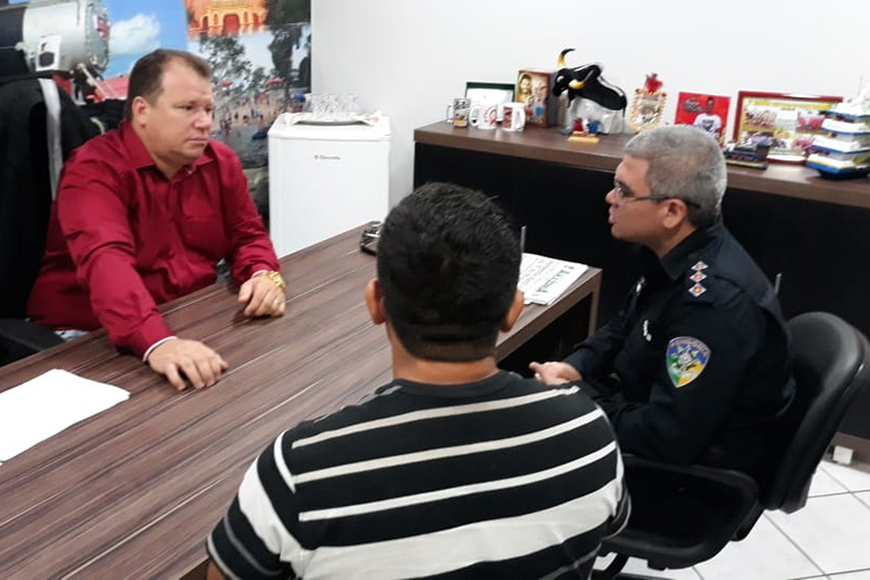 DR. NEIDSON RECEBE DIRETORIA E COORDENAÇÃO ESPORTIVA DO COLÉGIO TIRADENTES DE JACY-PARANÁ - News Rondônia