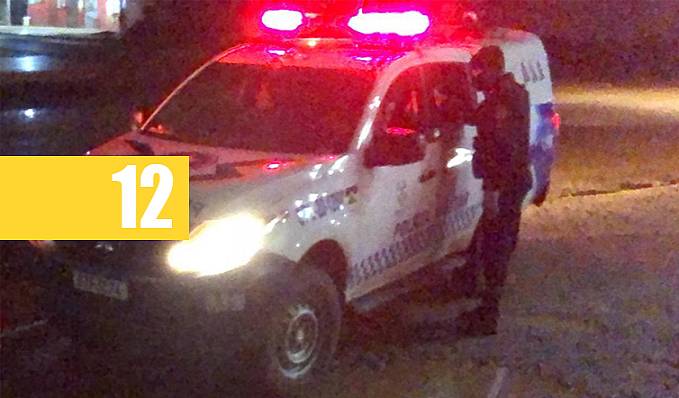 TERROR: Homem é agredido com pedradas e pauladas por ocupantes de carro de aplicativo - News Rondônia