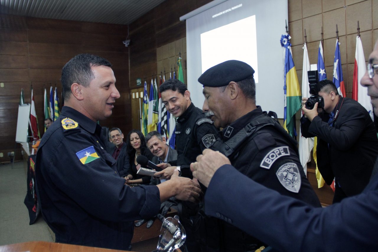 MILITARES E CIVIS PARTICIPAM DO I CURSO DE NEGOCIADOR POLICIAL EM OCORRÊNCIAS DE ALTÍSSIMA COMPLEXIDADE, EM RONDÔNIA - News Rondônia