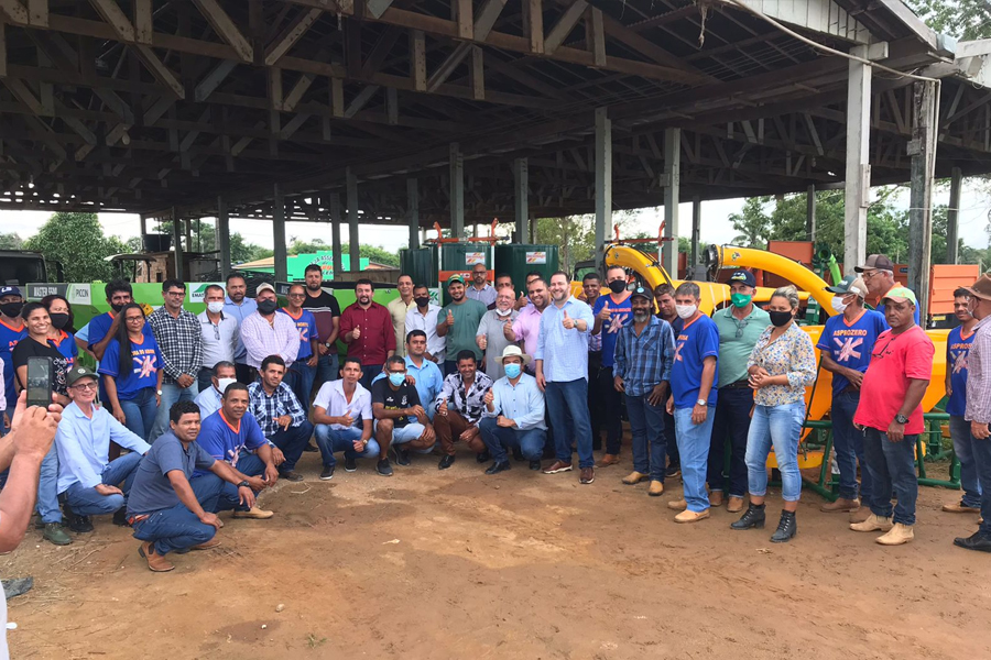 Presidente Alex Redano participa de entrega de implementos para produtores rurais de Buritis - News Rondônia