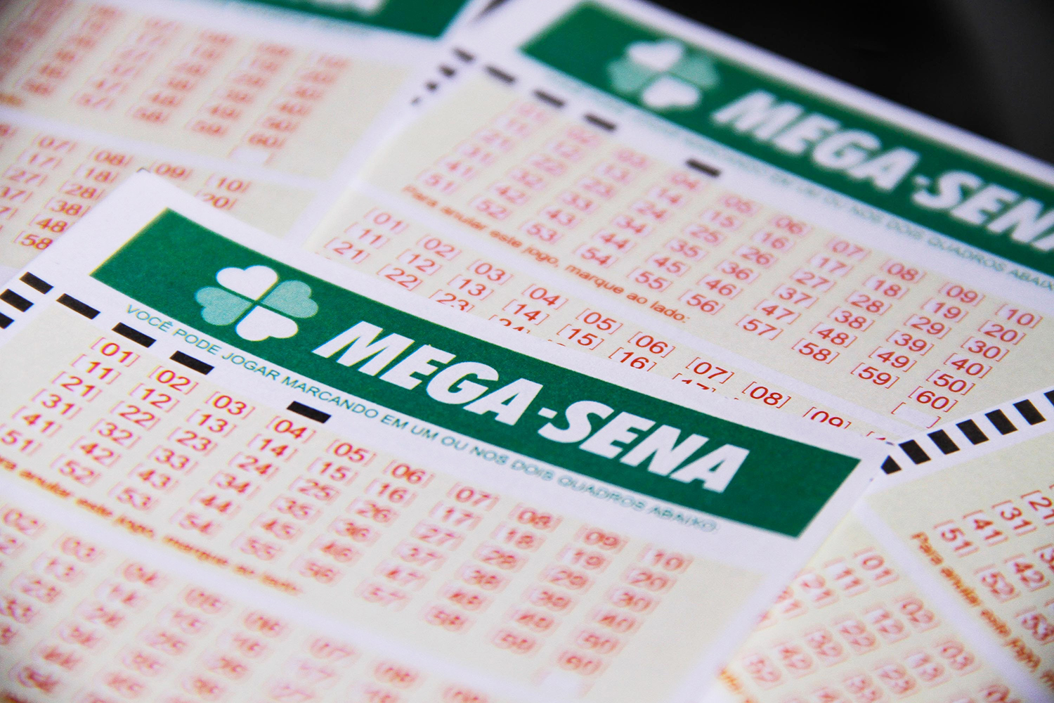 MEGA-SENA ACUMULA E PODE PAGAR R$ 5,5 MILHÕES NESTE SÁBADO - News Rondônia