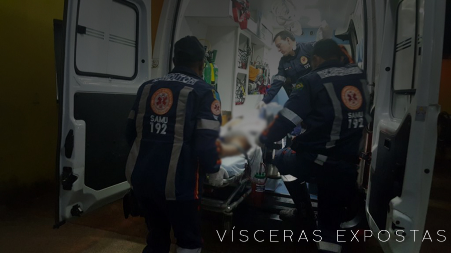 NEWS URGENTE  HOMEM É ESFAQUEADO E FICA COM AS VÍSCERAS EXPOSTAS - News Rondônia