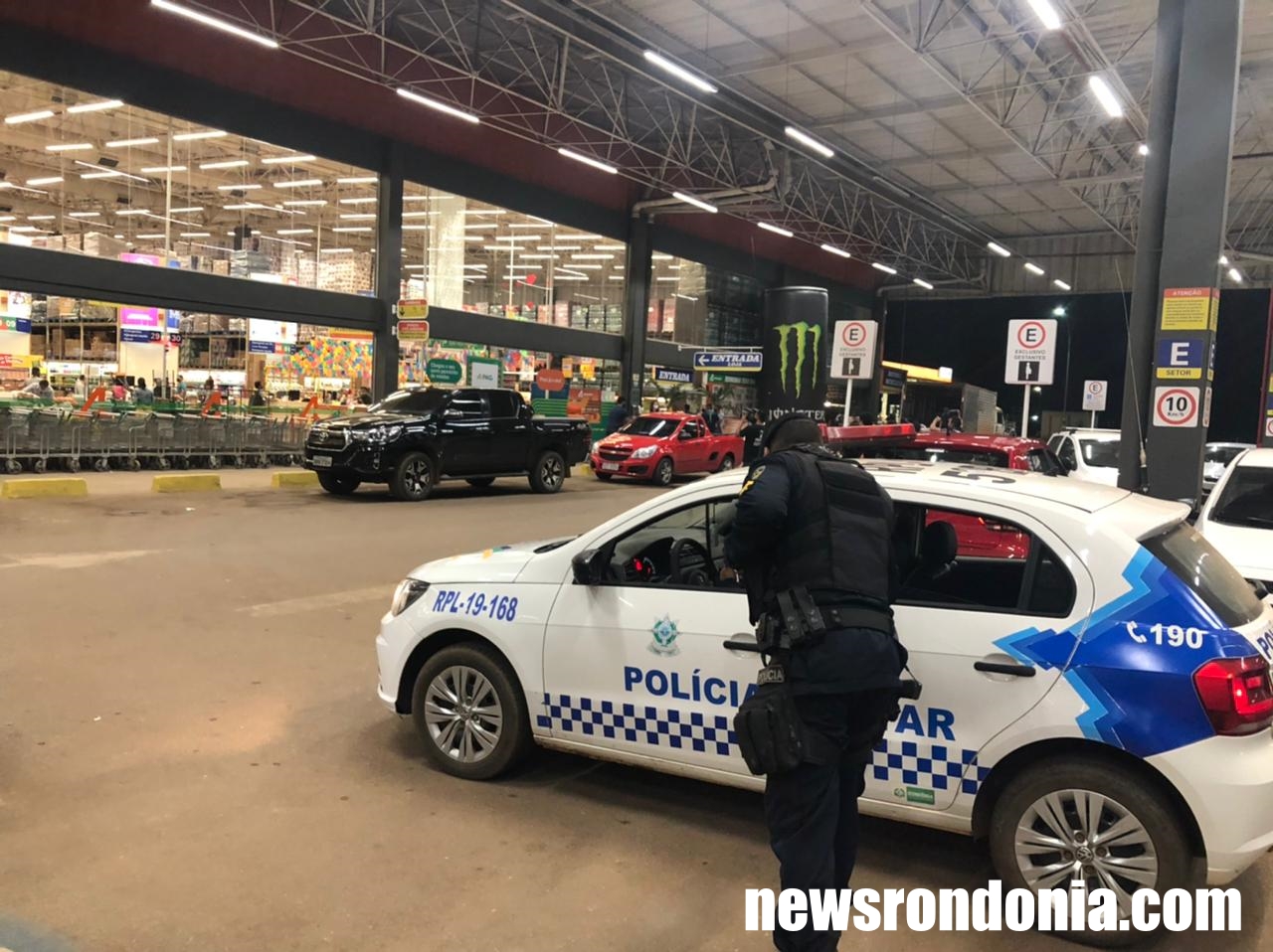 Troca de tiros dentro do Atacadão em Porto Velho durante assalto - News Rondônia