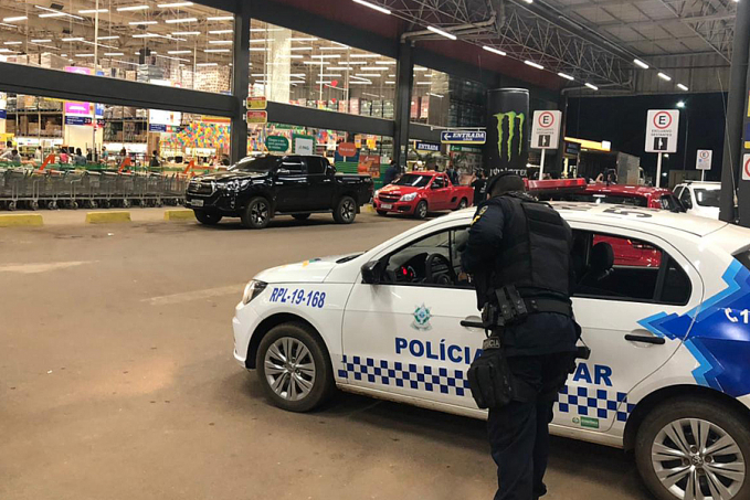 Troca de tiros dentro do Atacadão em Porto Velho durante assalto - News Rondônia