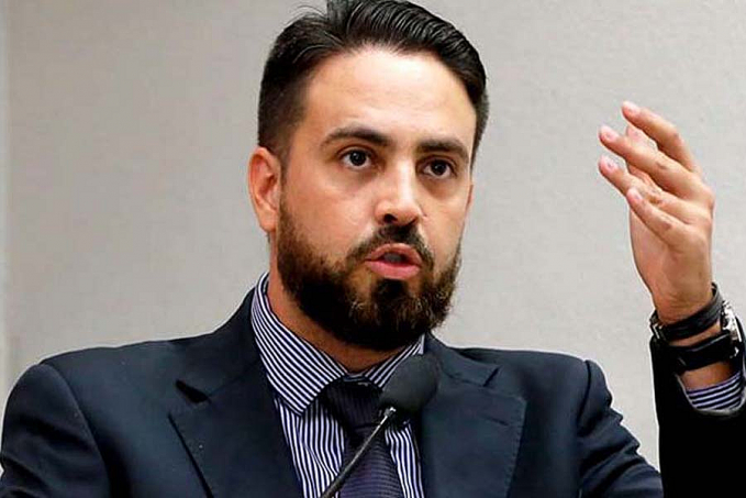 Deputado Federal Léo Moraes diz que governo de Rondônia contribui para o aumento no preço dos combustíveis no estado - News Rondônia