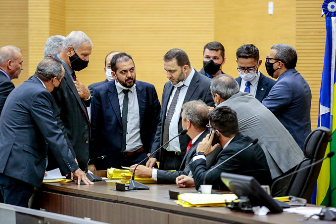Deputados limpam a pauta, votam 156 projetos e encerram ano legislativo com aprovação do orçamento para 2022 - News Rondônia